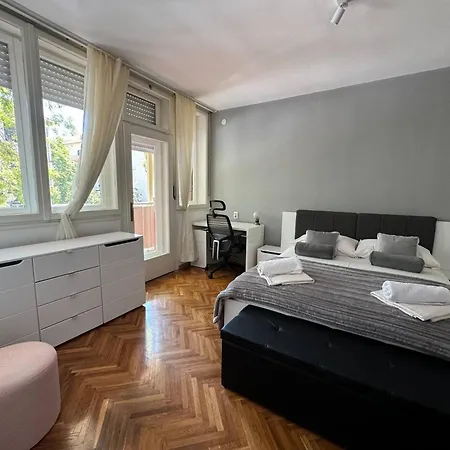 Large 3br In The Center 5bd Lägenhet *